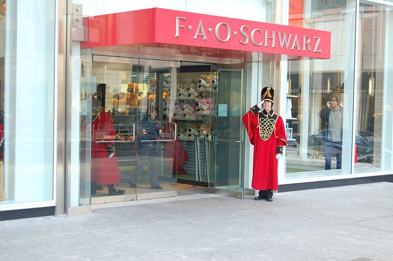 File:FAO Schwarz Front.jpg