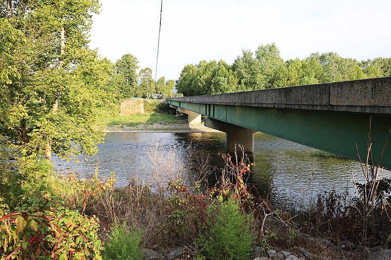 File:Fisher Bridge 2020b.jpg