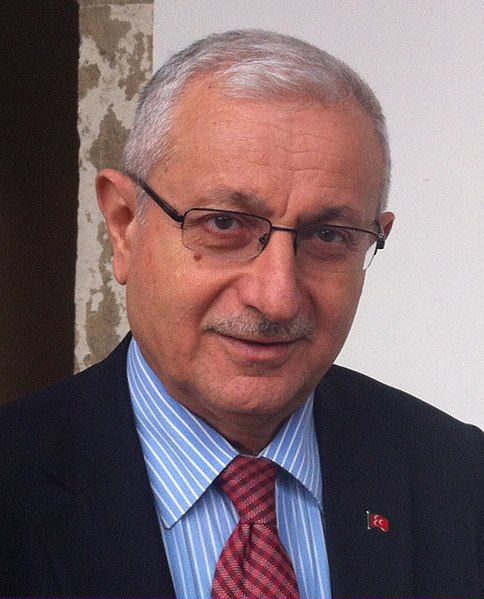 File:Hayrettin Nuhoğlu (cropped).jpg