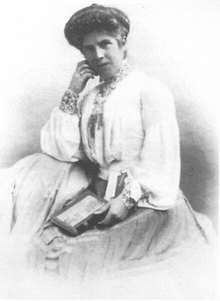 File:Miss Ellen Willmott.jpg