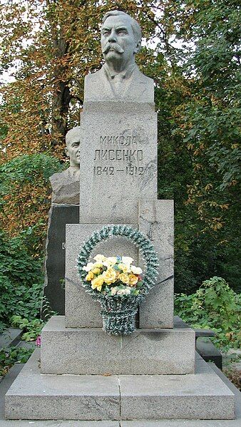 File:Mykola-lysenko-grave.jpg