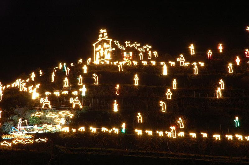 File:Presepe di Manarola.jpg