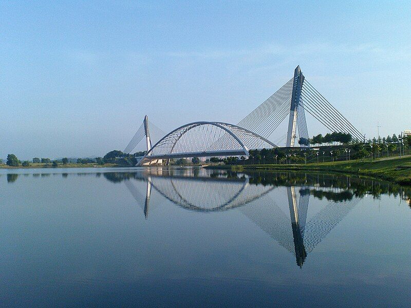 File:Putrajaya Bridge 073.jpg