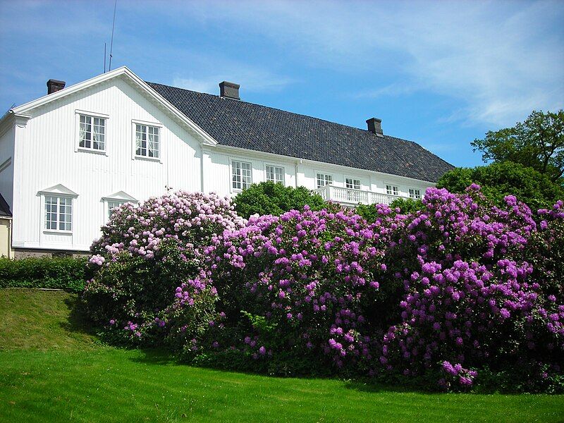 File:Rød Herregård.JPG