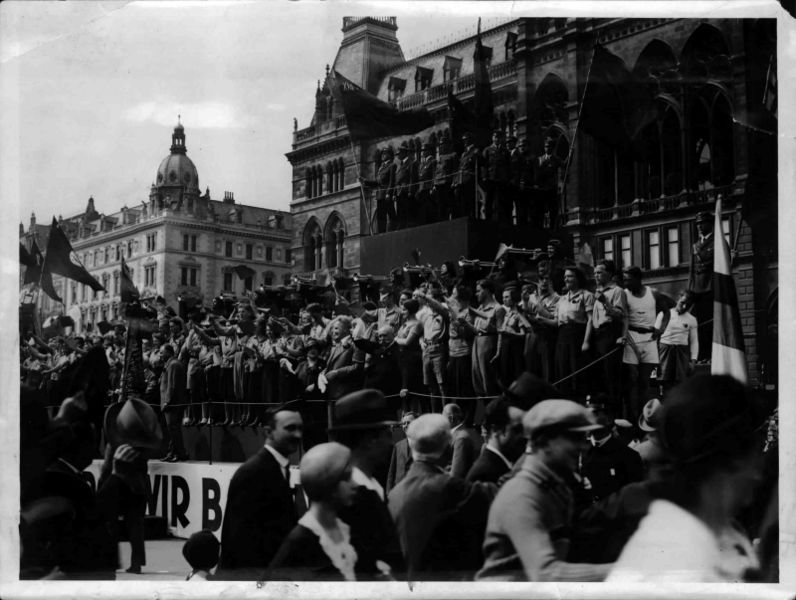 File:RepublikanischerSchutzbundElPrimeroDeMayoDe1932.jpg