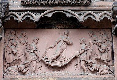 Lintel decoration – Mary ascends to Heaven