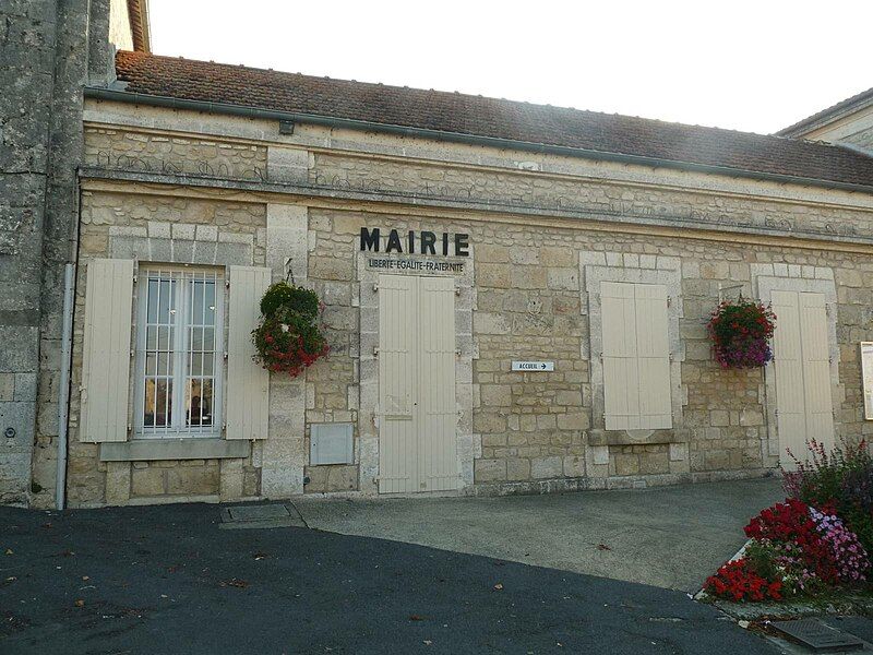 File:Vindelle mairie.JPG