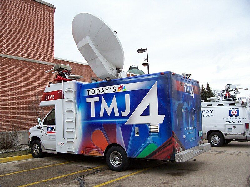 File:WTMJnewsvan.jpg