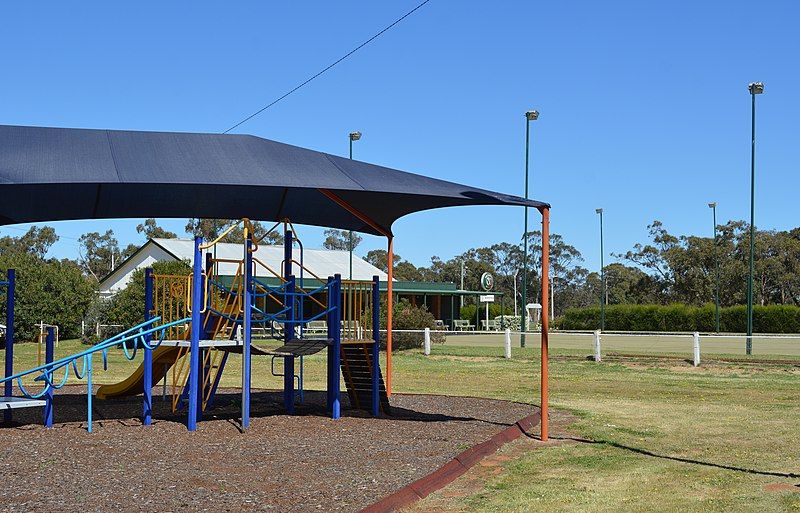 File:Weethalle Playground.JPG