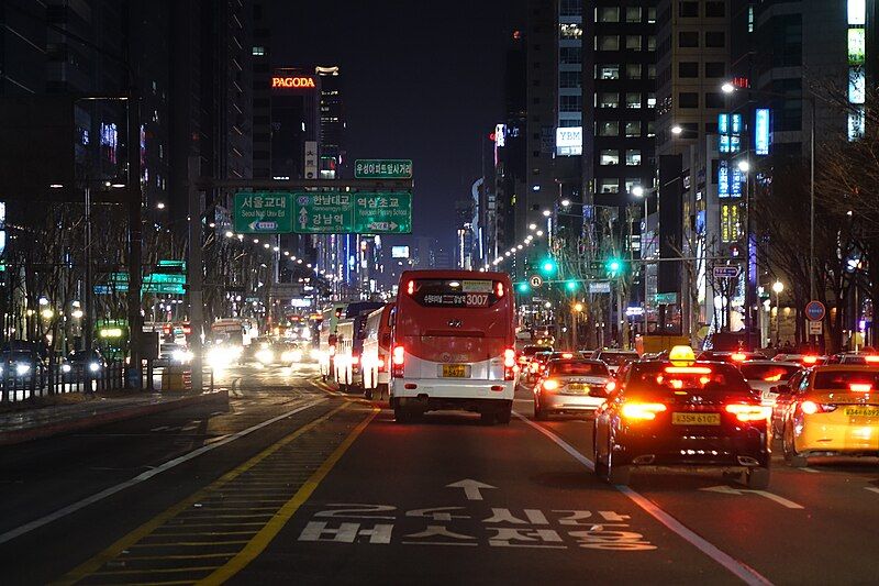 File:20150209-20150214강남대로C300.jpg