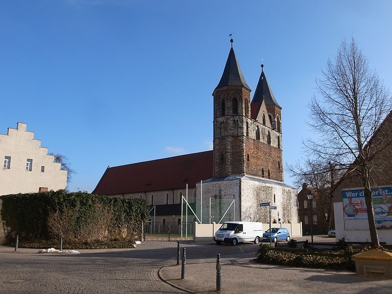 File:Aken,Marienkirche.jpg