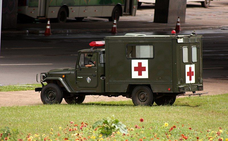 File:Ambulância (5540851576).jpg