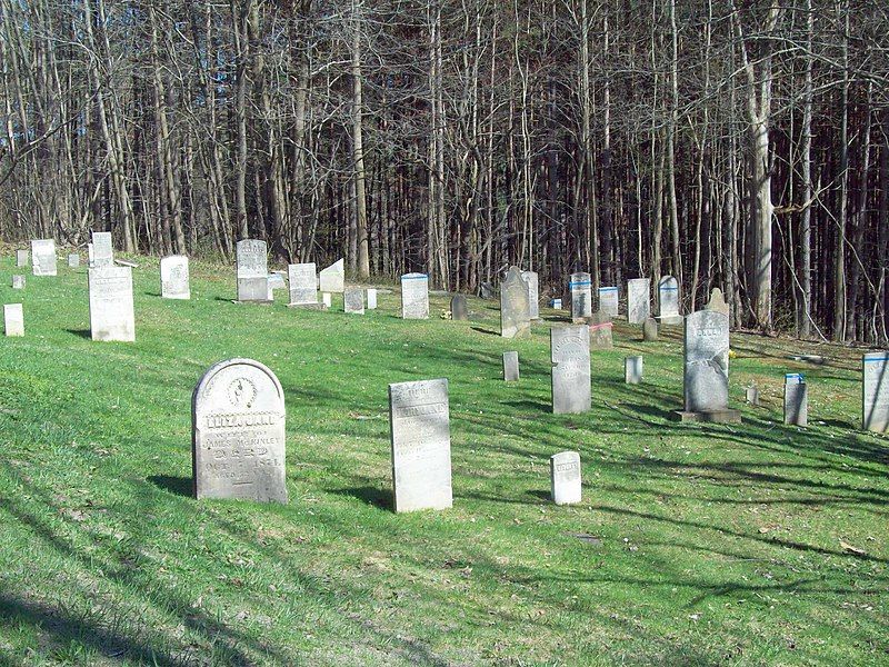 File:Bryant Hill Cemetery.jpg