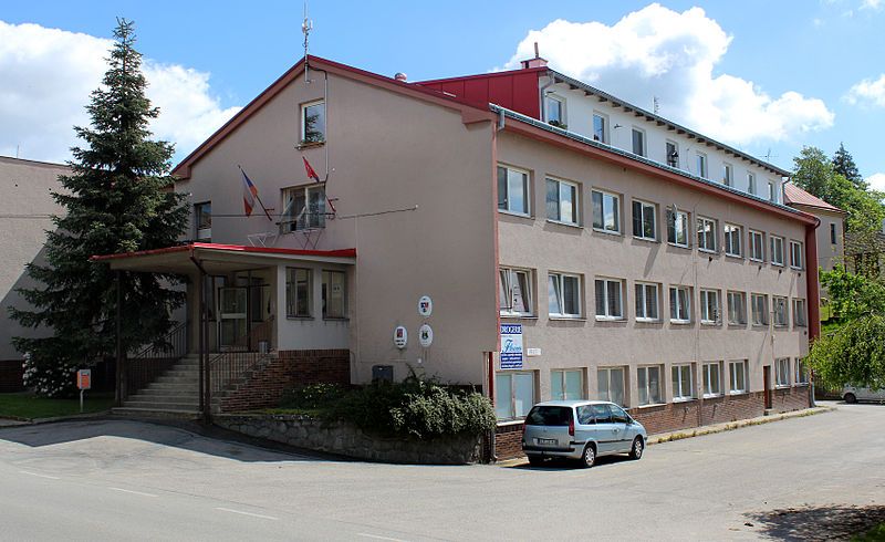 File:Brzkov, municipal office.jpg