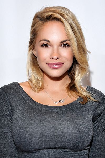 File:Dani Mathers 2016.jpg