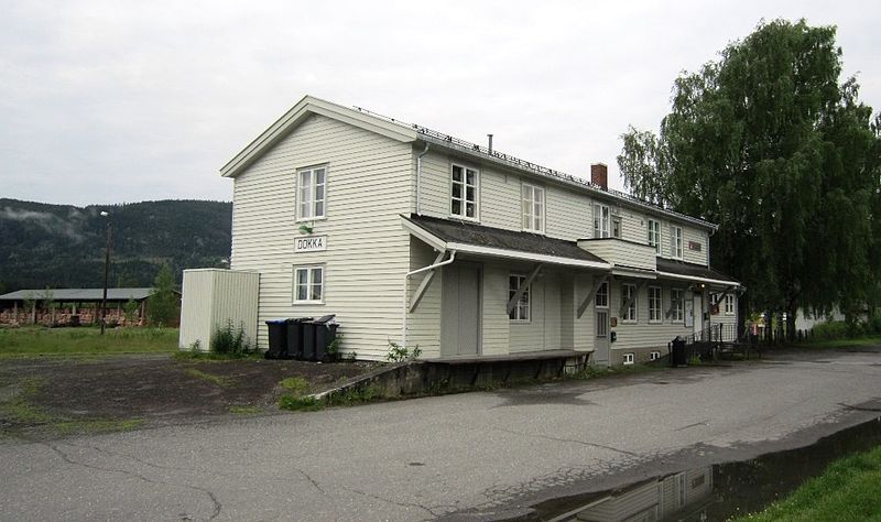 File:Dokka stasjon.jpg