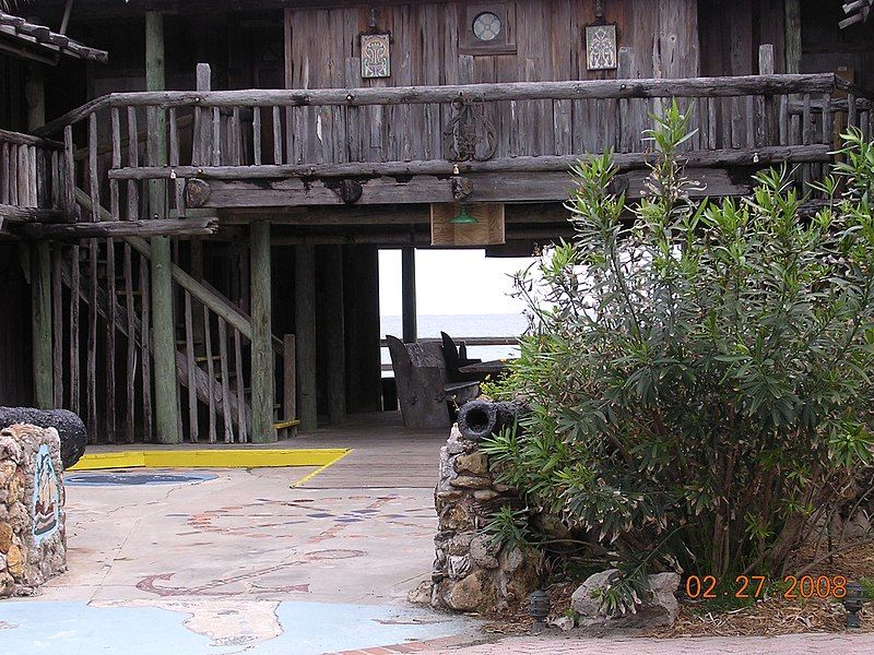 File:Driftwood Inn.JPG