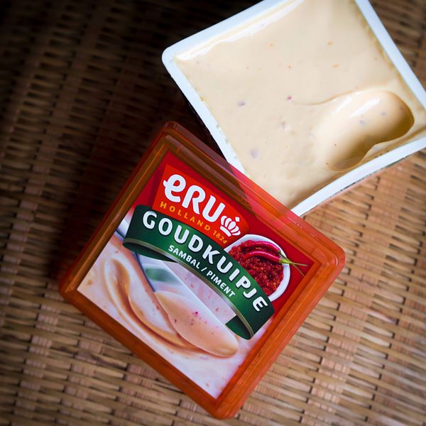 File:Eru goudkuipje sambal.jpg