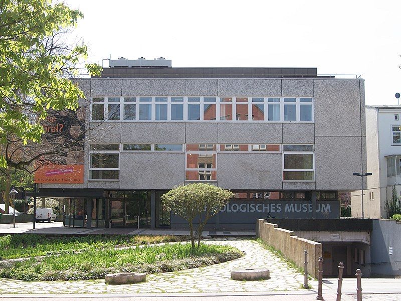 File:Harburg.Helms-Museum.Arch.wmt.jpg