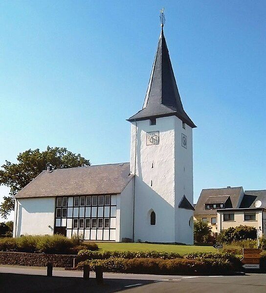 File:Kirche Dreifelden.jpg