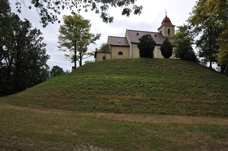 File:Kopfstetten Kalvarienberg.jpg