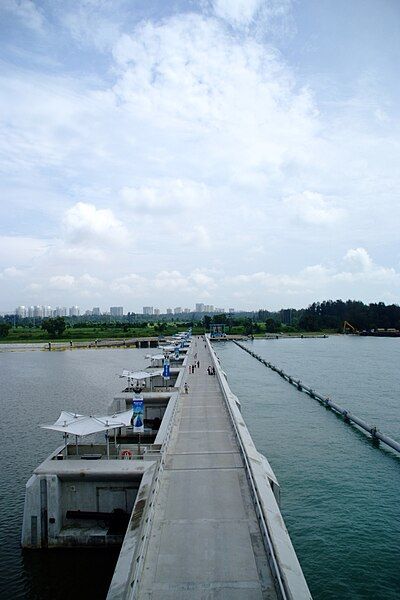 File:Marina Barrage Bridge.jpg