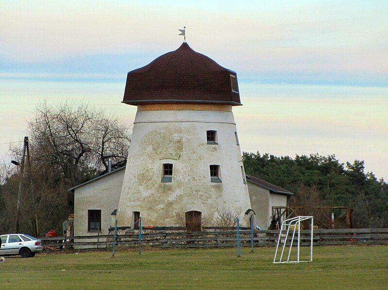 File:Mochau, Windmühle.jpg