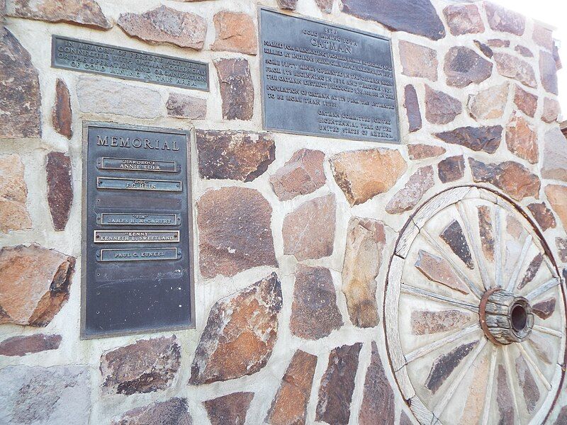 File:Oatman-Oatman Memorial.jpg