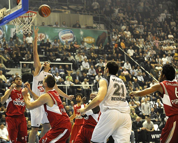 File:OlympiacosPartizan2009.jpg