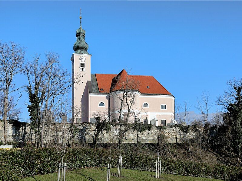 File:Reisenberg - Kirche.JPG