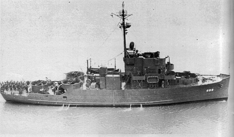 File:USS PCE-899.jpg