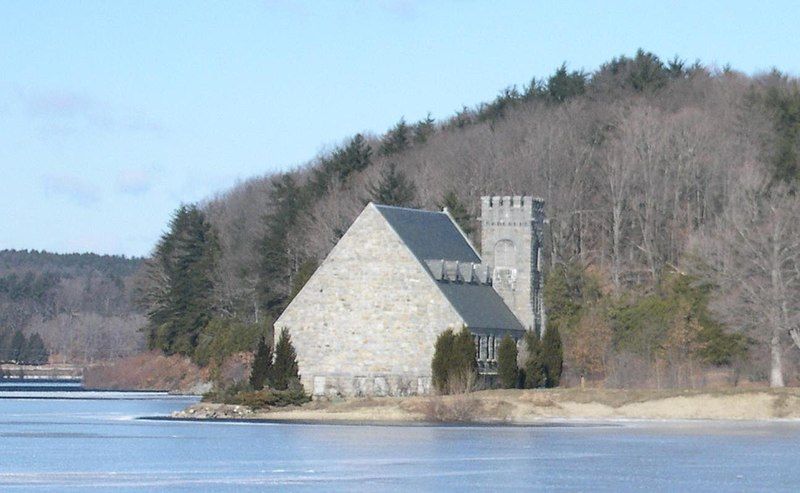 File:Wachusett Stone Church.jpg