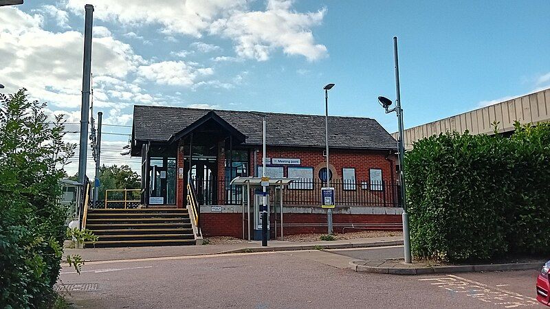 File:Arlesey station.jpg