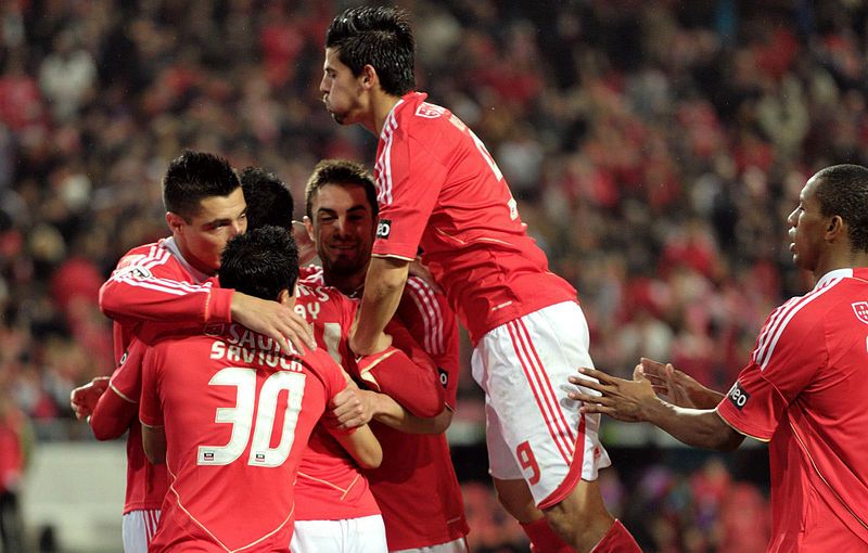 File:Benfica celebrating.jpg