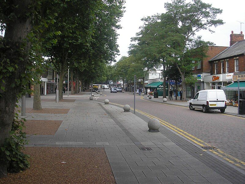 File:Bletchley Queensway.JPG