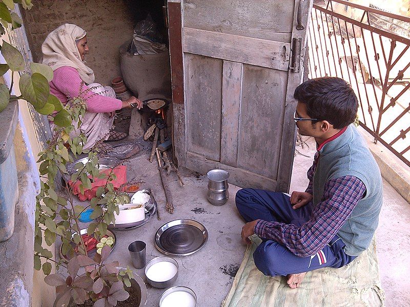 File:Chuleh ki roti.jpg