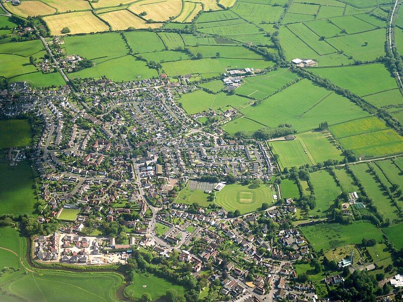 File:Congresbury aerial.jpg