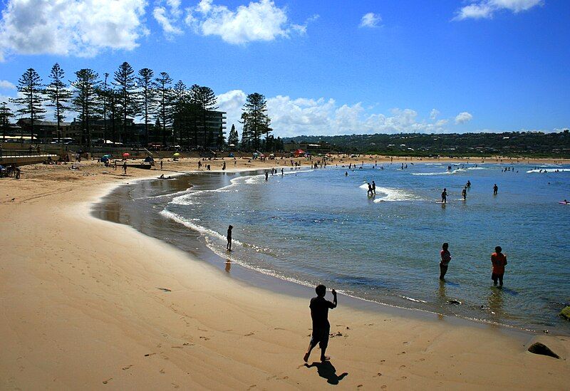 File:Dee Why Beach.JPG