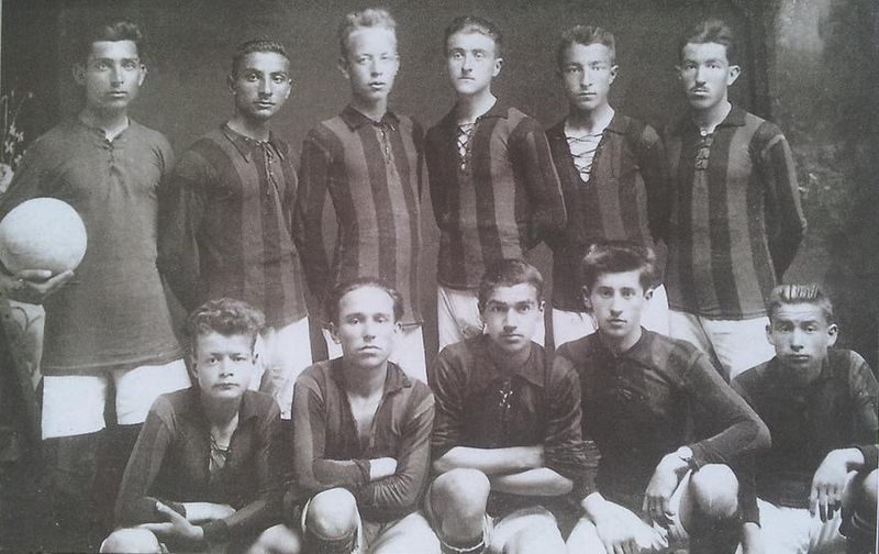 File:Genclerbirligi squad 1924.jpg