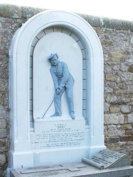 File:GraveMemorialToYoungTomMorris(JimBain)Apr2006.jpg