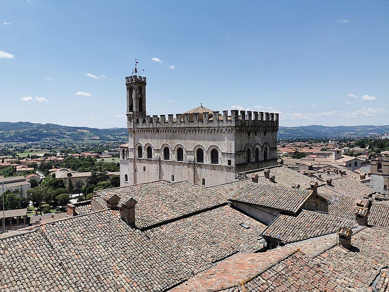 File:Gubbio veduta 05.jpg