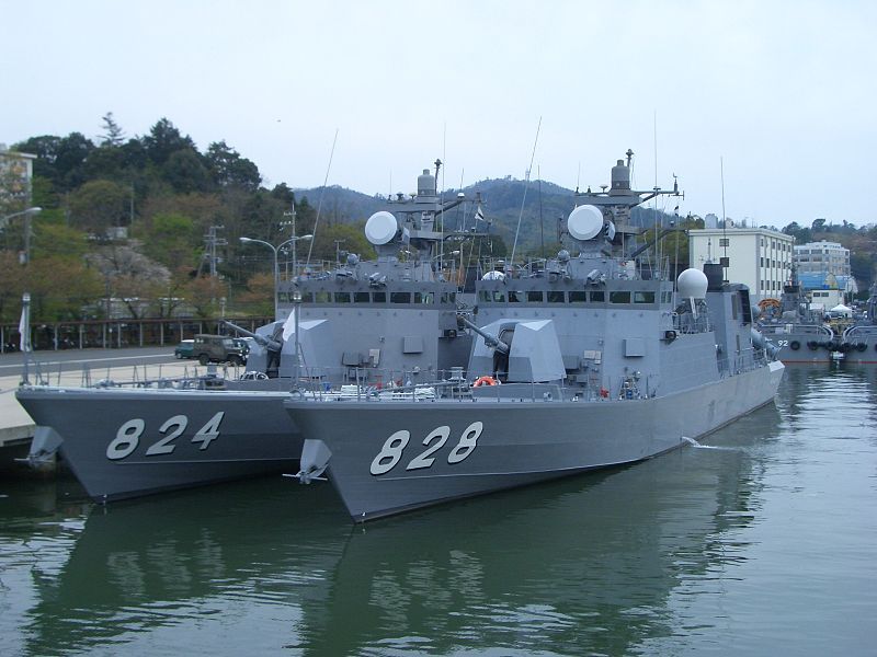 File:Hayabusa and Umitaka.jpg