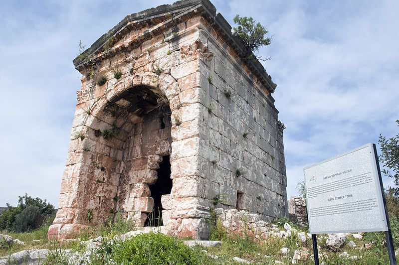 File:Kanlidivane Temple Tomb.JPG