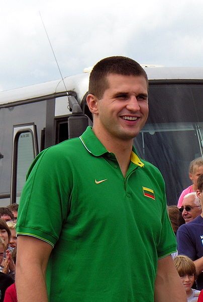 File:Linas Kleiza1.2009-07-31.jpg