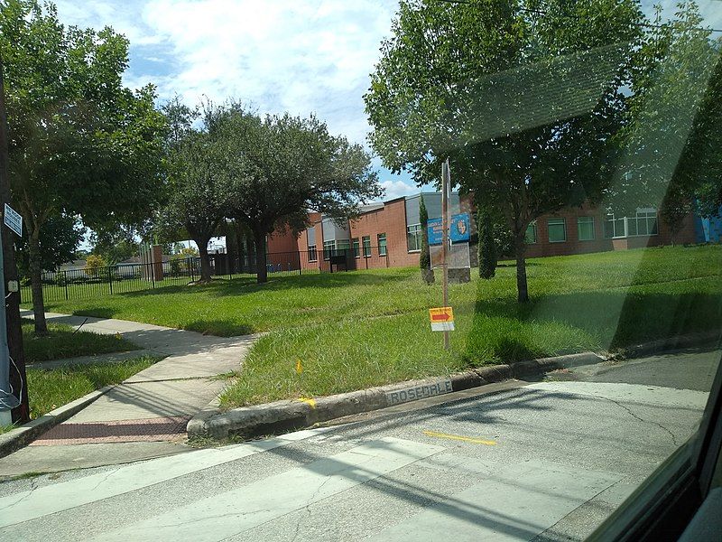 File:Lockhart Elementary School.jpg