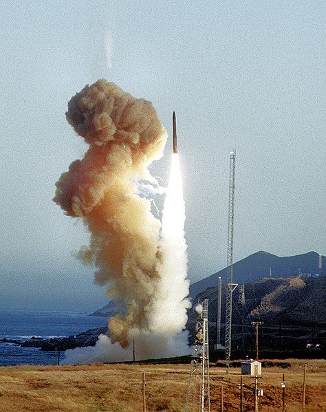 File:MinutemanIII-test-launch.jpg