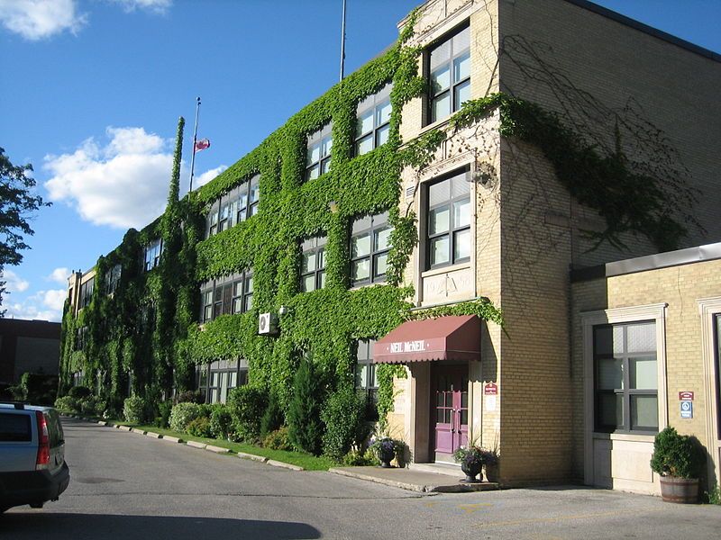 File:Neil McNeil HS.jpg