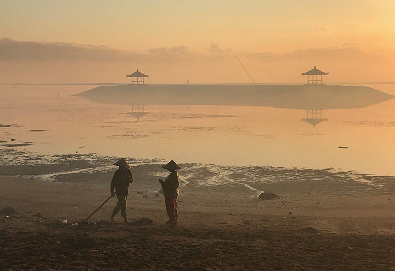 File:Sanur beach ESEAP.jpg