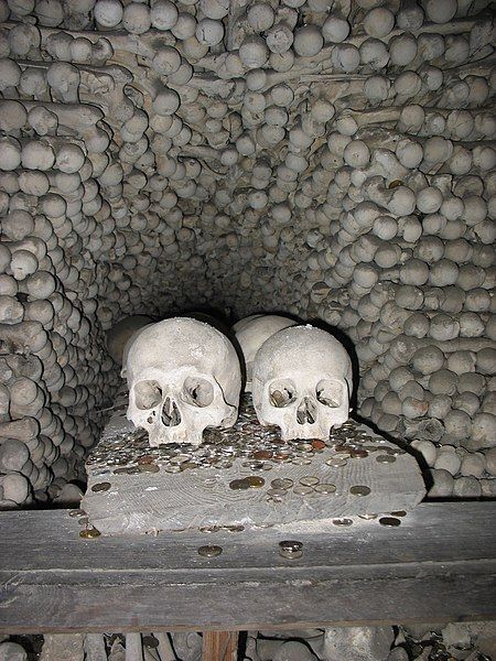 File:Sedlec Ossuary-2010-06-18.jpg