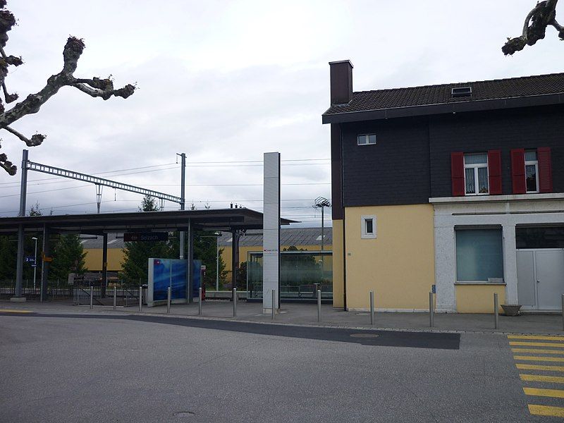 File:Selzach bahnhof.jpg